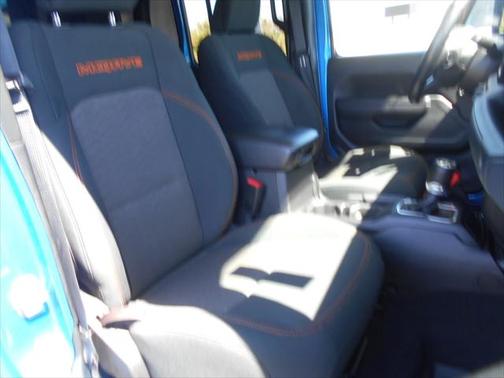 2021 Jeep Gladiator Cloth