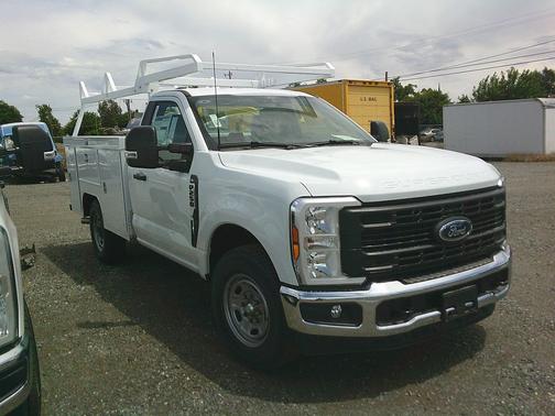 Oxford White 2026 Ford F-250 XL