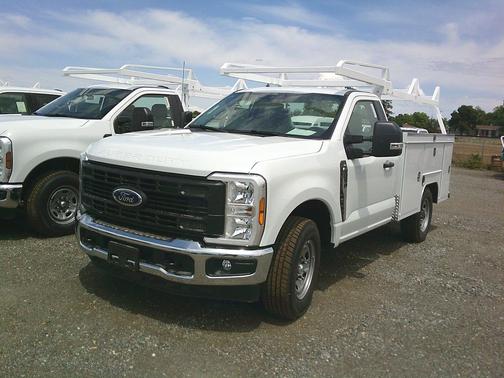 Oxford White 2026 Ford F-250 XL