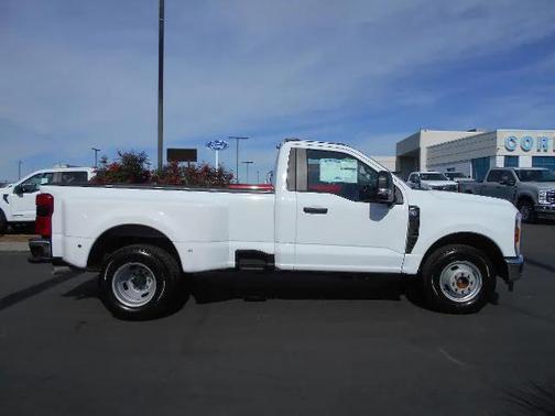 2026 Ford F-350 XLT