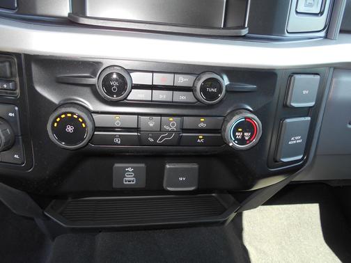 Oxford White 2026 Ford F-250 XLT