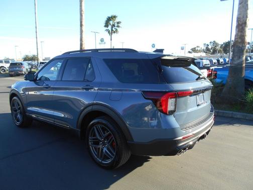 Vapor Blue Metallic 2026 Ford Explorer ST