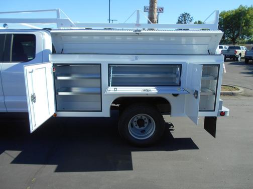 Oxford White 2026 Ford F-350 XL