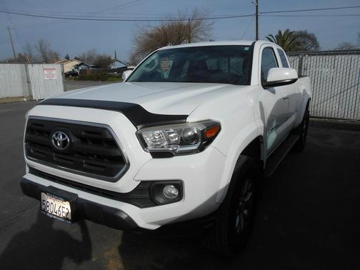 2017 Toyota Tacoma Base