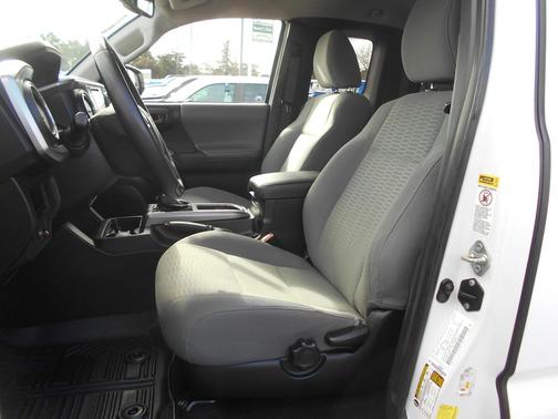 2017 Toyota Tacoma Base