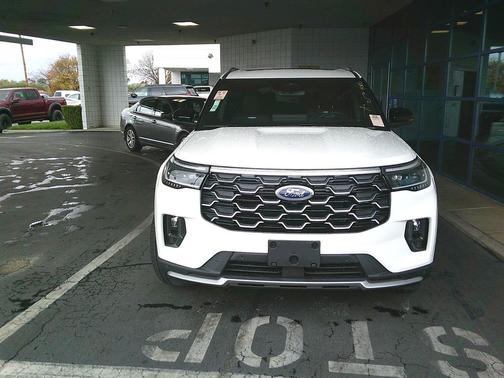 2025 Ford Explorer Leather