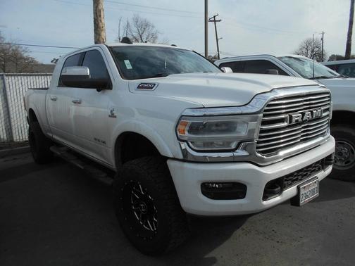 2020 RAM 2500 Leather