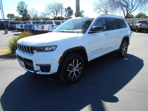 Bright White Clearcoat 2024 Jeep Grand Cherokee Limited