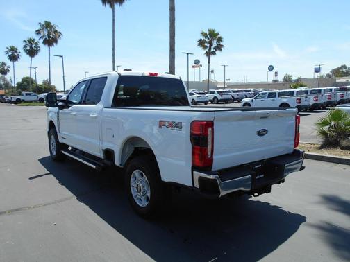 Oxford White 2026 Ford F-250 XLT