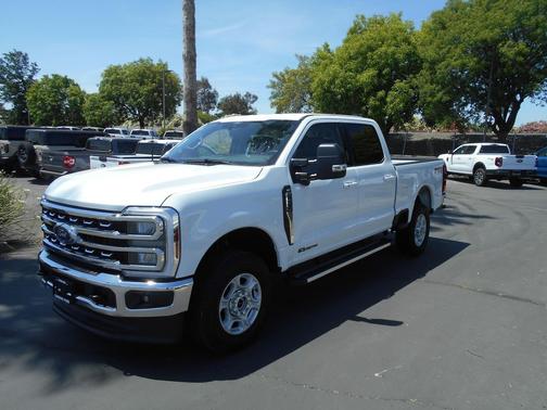 Oxford White 2026 Ford F-250 XLT