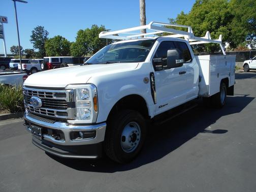 Oxford White 2026 Ford F-350 XL