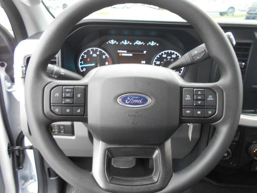 Oxford White 2026 Ford F-350 XLT