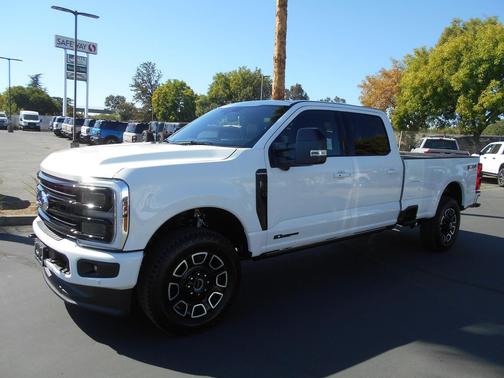 2026 Ford F-350 Platinum