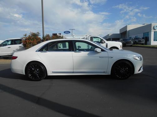 2020 Lincoln Continental Leather