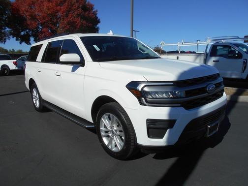 2023 Ford Expedition Max XLT
