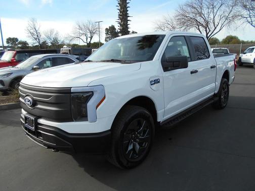 2024 Ford F-150 Lightning Pro