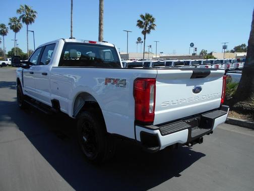 Oxford White 2026 Ford F-350 XL