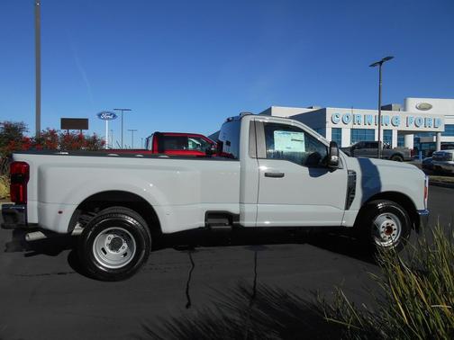 Avalanche 2026 Ford F-350 XLT