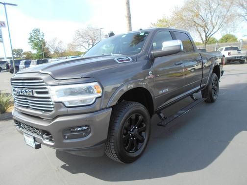Granite Crystal Metallic Clearcoat 2021 RAM 3500 Leather