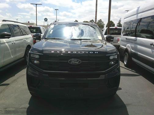 Agate Black Metallic 2025 Ford Expedition Active