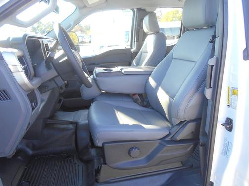 Oxford White 2026 Ford F-250 XL