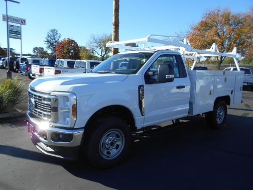 Oxford White 2026 Ford F-350 XL