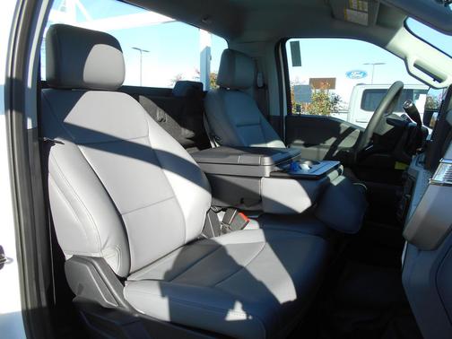 Oxford White 2026 Ford F-350 XL