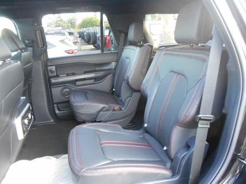 Agate Black Metallic 2024 Ford Expedition Leather