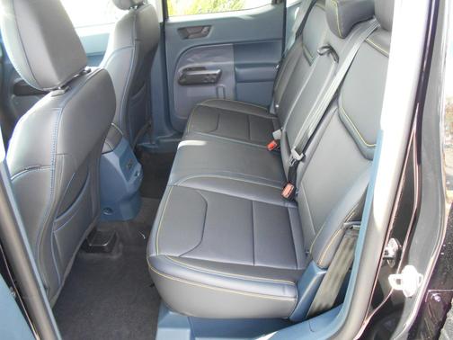 Shadow Black 2026 Ford Maverick Lobo Standard