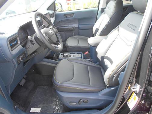 Shadow Black 2026 Ford Maverick Lobo Standard
