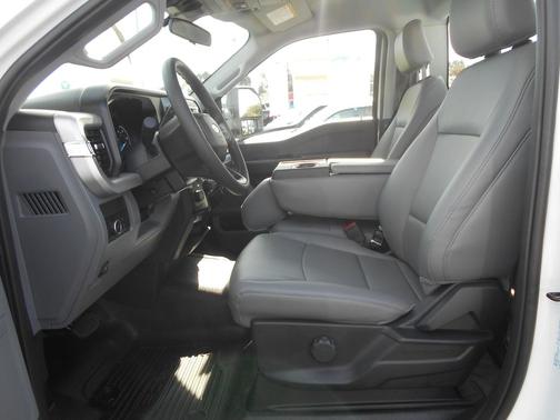 Oxford White 2026 Ford F-250 XL
