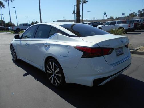 2020 Nissan Altima Leather