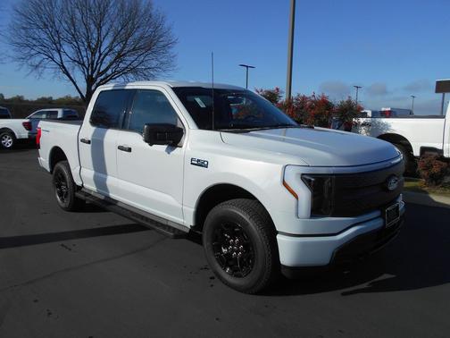2025 Ford F-150 Lightning XLT
