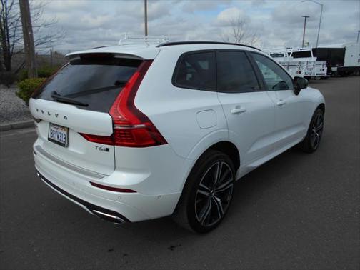 2020 Volvo XC60 T6 R-Design