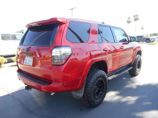 Barcelona Red Metallic 2018 Toyota 4Runner