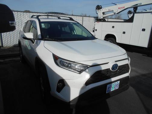 2021 Toyota RAV4 Hybrid XLE