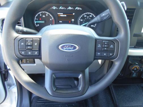 Oxford White 2026 Ford F-350 XL