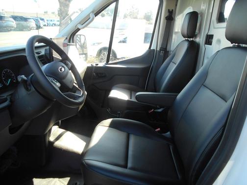 Oxford White 2022 Ford E-Transit T-350 Medium Roof