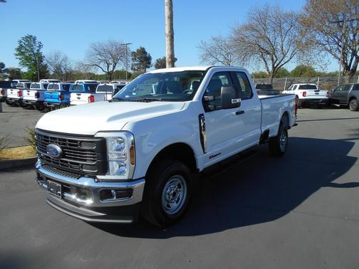 Oxford White 2026 Ford F-350 XL