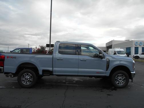 Glacier Gray Metallic Tri-Coat 2026 Ford F-250 Lariat