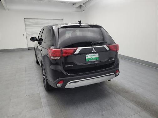 2019 Mitsubishi Outlander SE