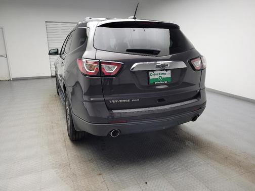 Tungsten Metallic 2017 Chevrolet Traverse 2LT