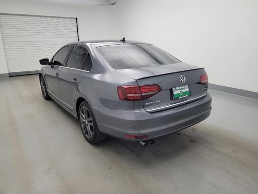 Platinum Gray Metallic 2018 Volkswagen Jetta 1.8T SEL