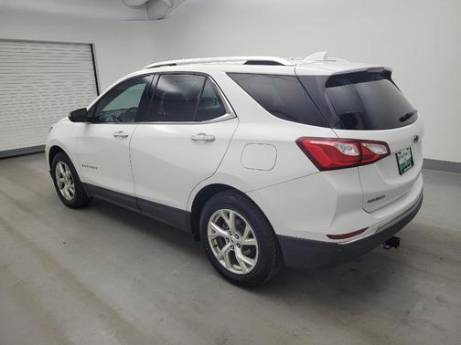 White 2018 Chevrolet Equinox Premier