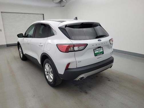 Oxford White 2020 Ford Escape SE