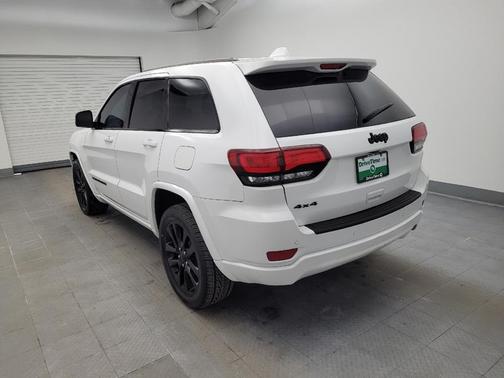 Bright White Clearcoat 2019 Jeep Grand Cherokee Altitude