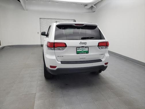 2020 Jeep Grand Cherokee Laredo