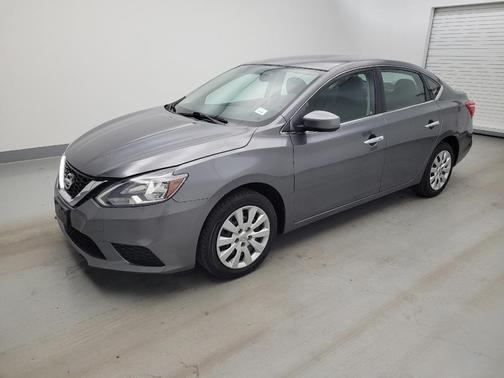 Gun Metallic 2017 Nissan Sentra SV