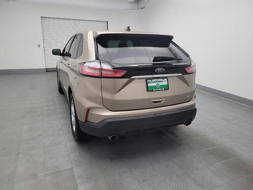 2020 Ford Edge SE