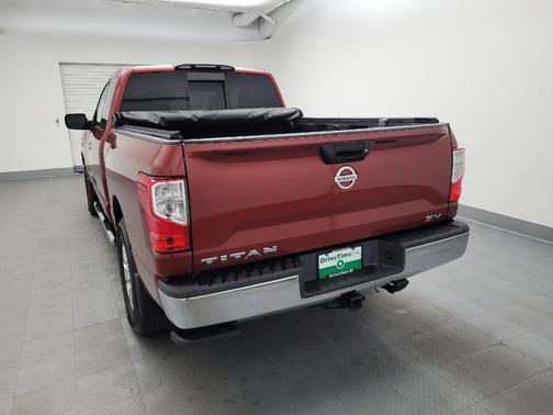 2017 Nissan Titan SV
